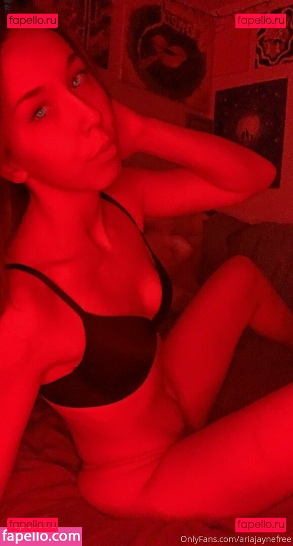 ariajaynefree / juanjar98 Onlyfans Photo Gallery 