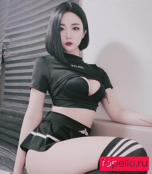 Girl Crush Bomi Onlyfans Photo Gallery 