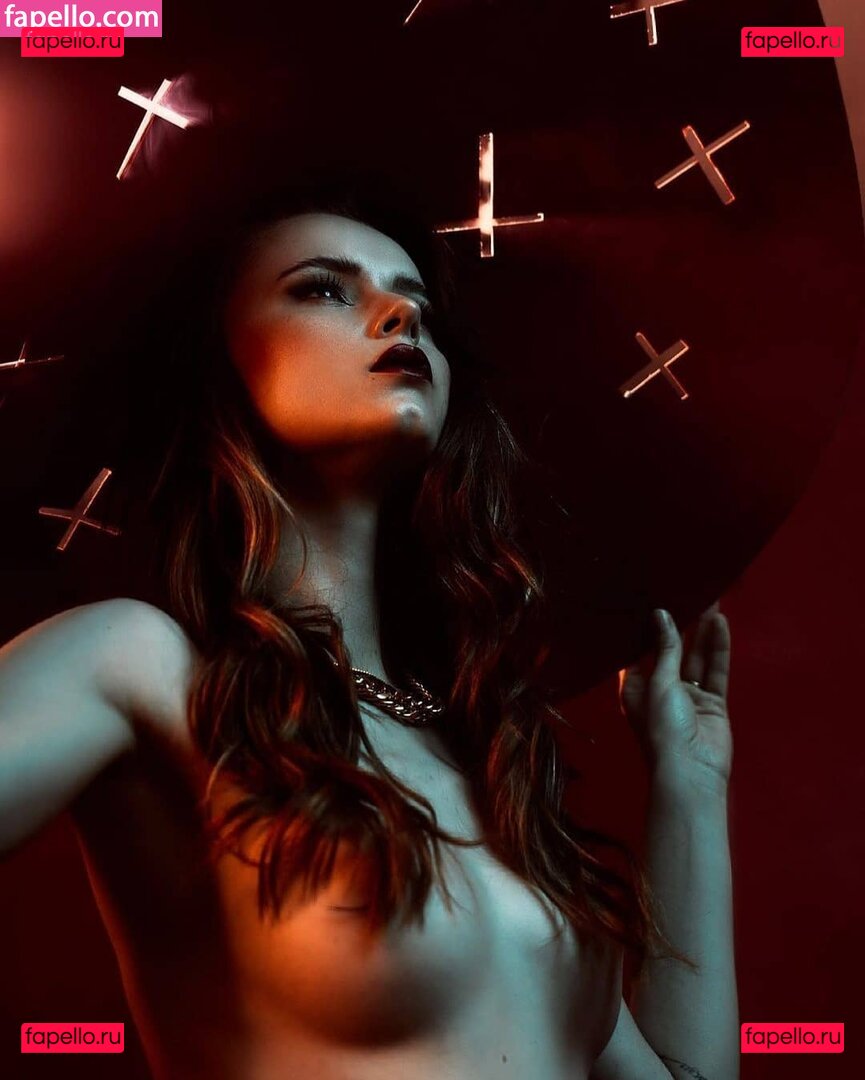 Madeline / madelineargy / madelineook