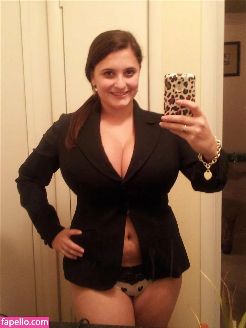 Avery Harwood Onlyfans Photo Gallery 