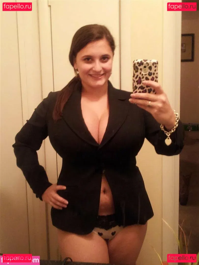 Avery Harwood Onlyfans Photo Gallery 