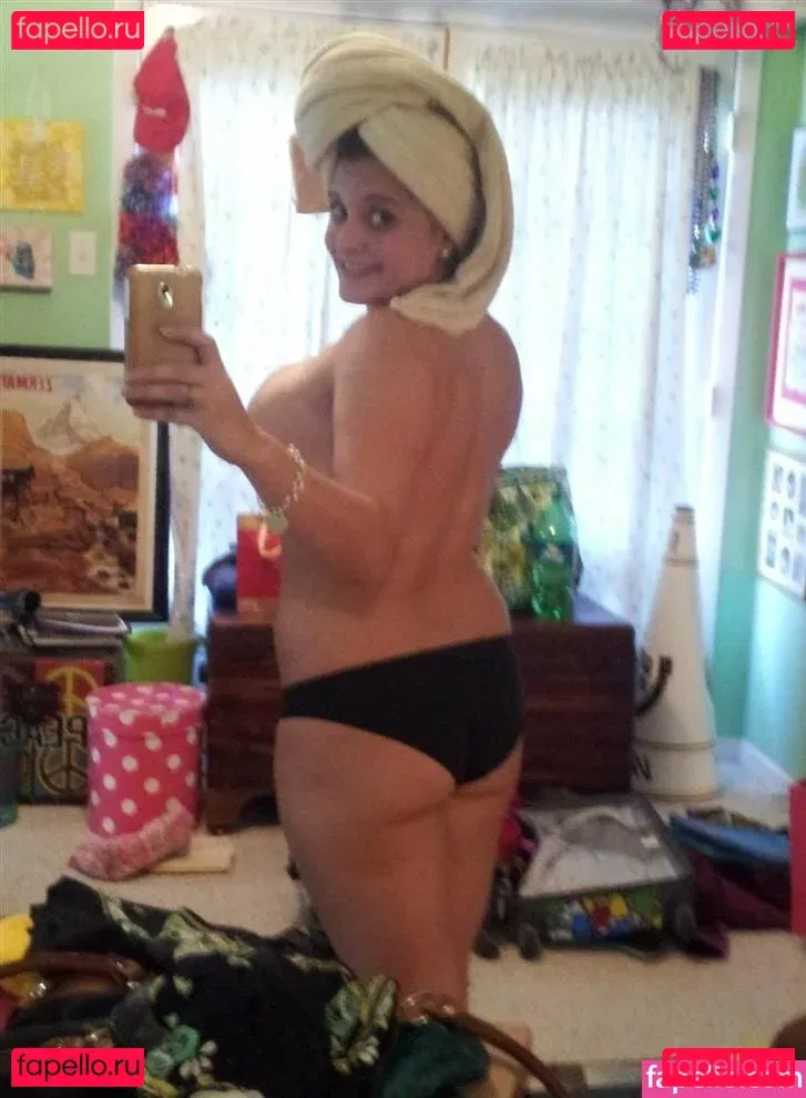 Avery Harwood Onlyfans Photo Gallery 