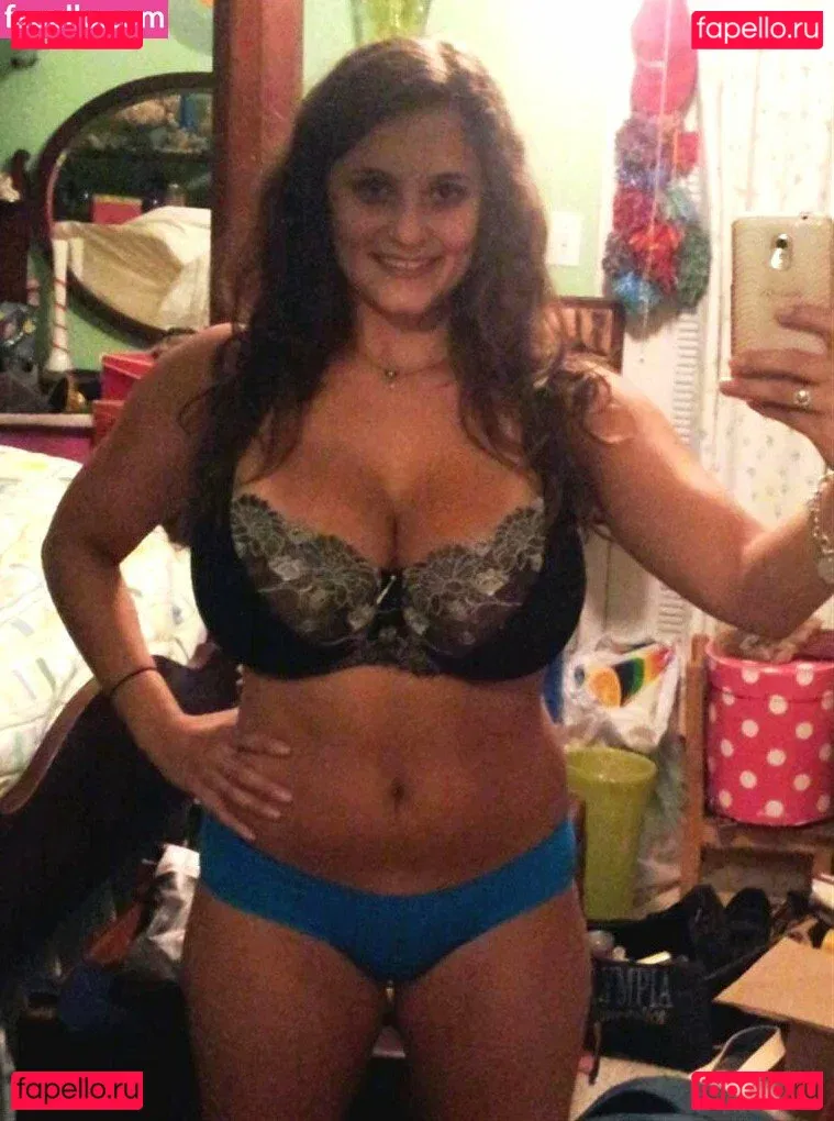 Avery Harwood Onlyfans Photo Gallery 