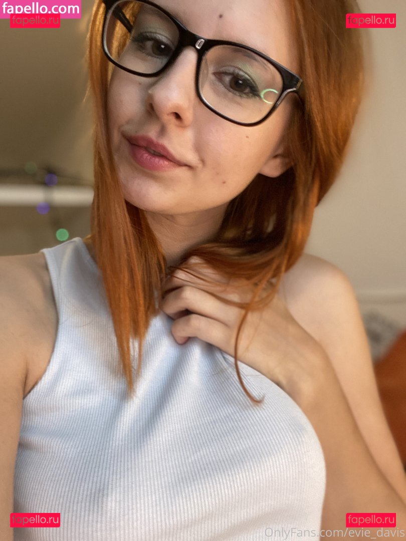 Evie Davis / cuteEviePeach / eeveenicoledavis / evie_davis Onlyfans Photo Gallery 