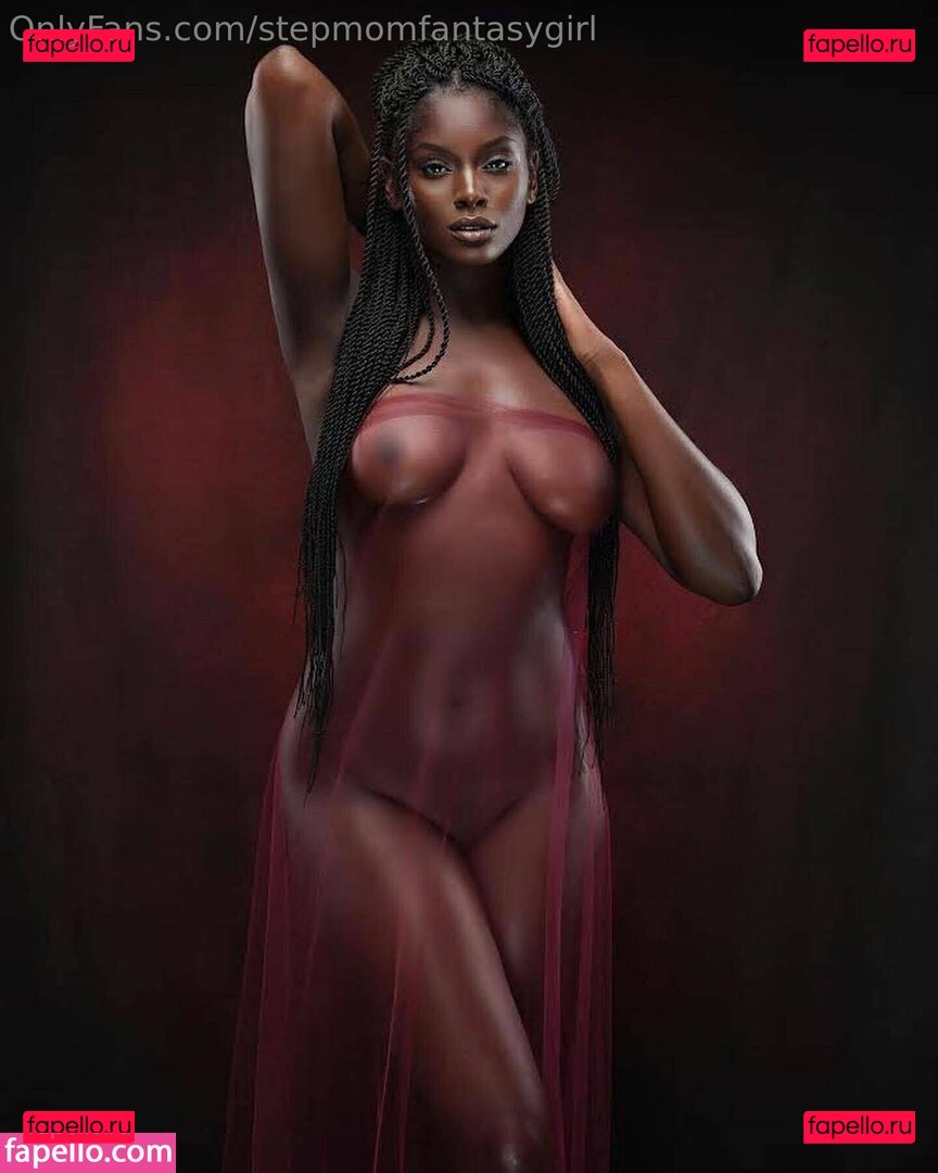 fantasmicallyfunsized / stepmomfantasygirl Onlyfans Photo Gallery 