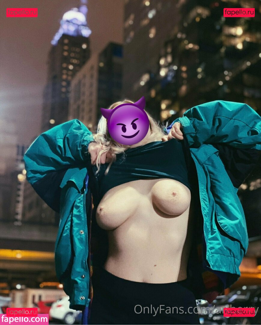 ariberry / ariberry_ Onlyfans Photo Gallery 