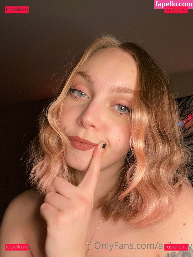 ariberry / ariberry_ Onlyfans Photo Gallery 