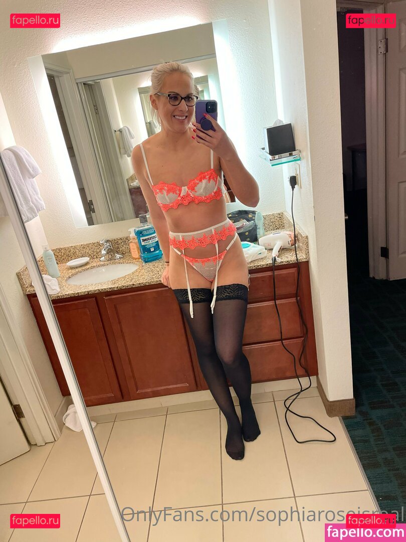 sophiarose92 / sophiaroseisreal Onlyfans Photo Gallery 