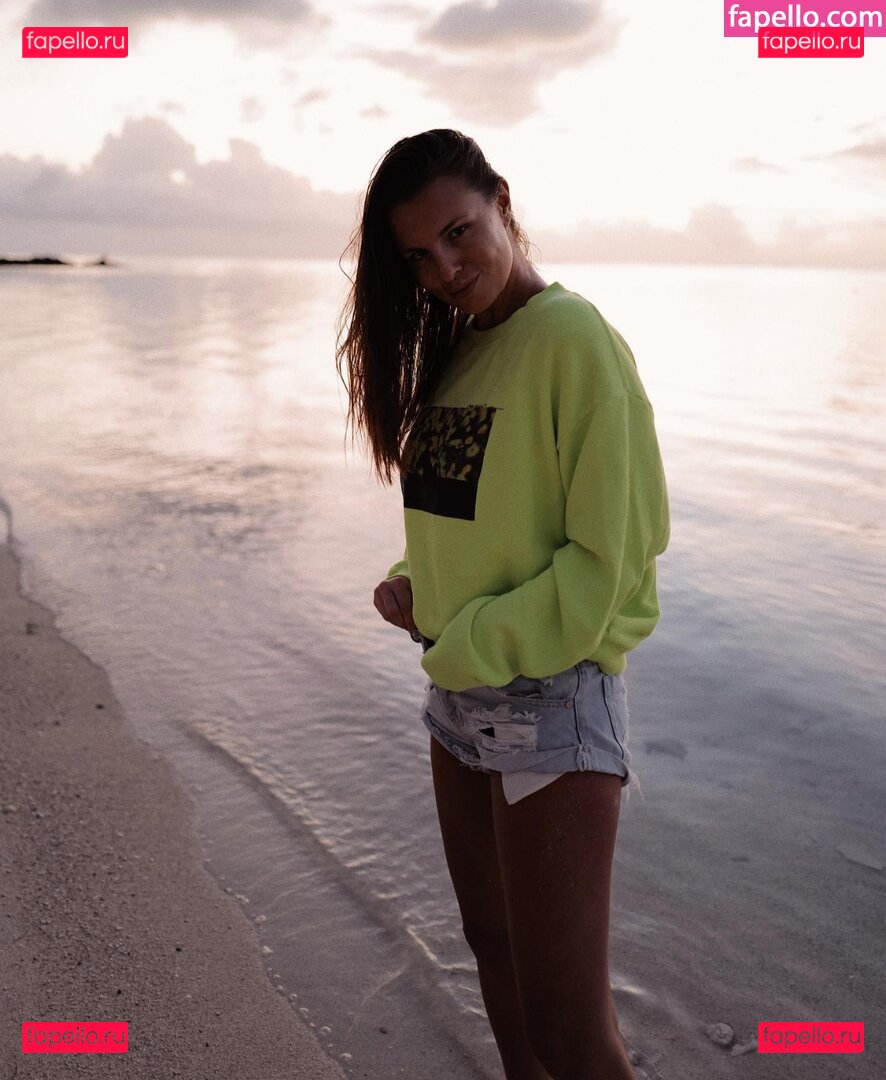 Laura Wontorra / LauraWontorra / WontorraLaura / laura_wontorra Onlyfans Photo Gallery 