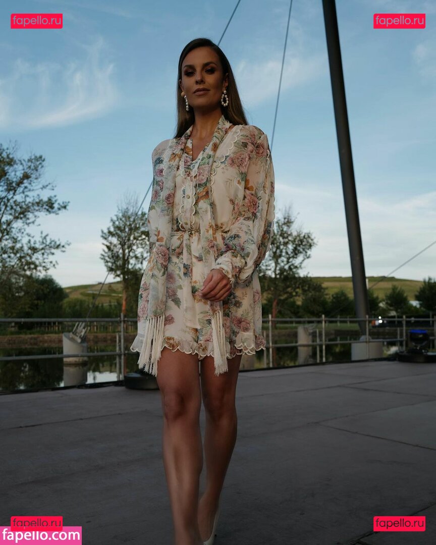 Laura Wontorra / LauraWontorra / WontorraLaura / laura_wontorra Onlyfans Photo Gallery 