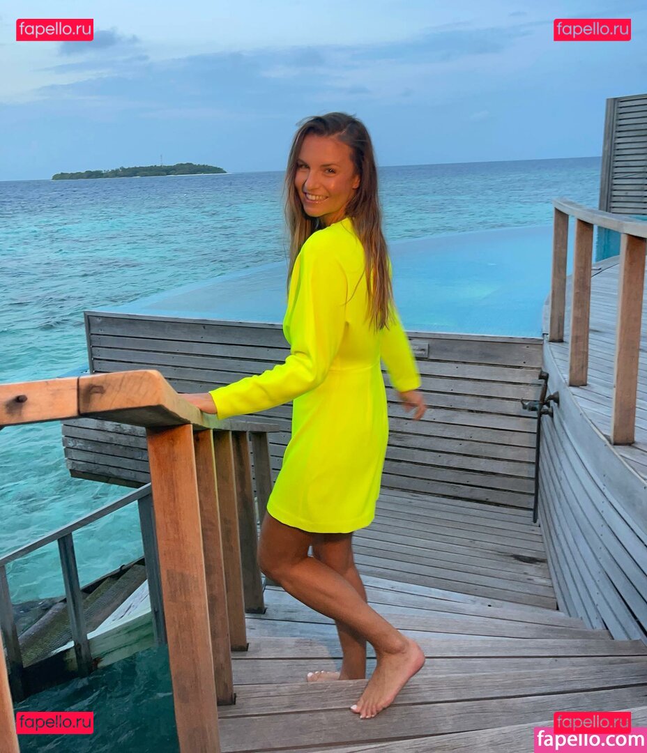 Laura Wontorra / LauraWontorra / WontorraLaura / laura_wontorra Onlyfans Photo Gallery 