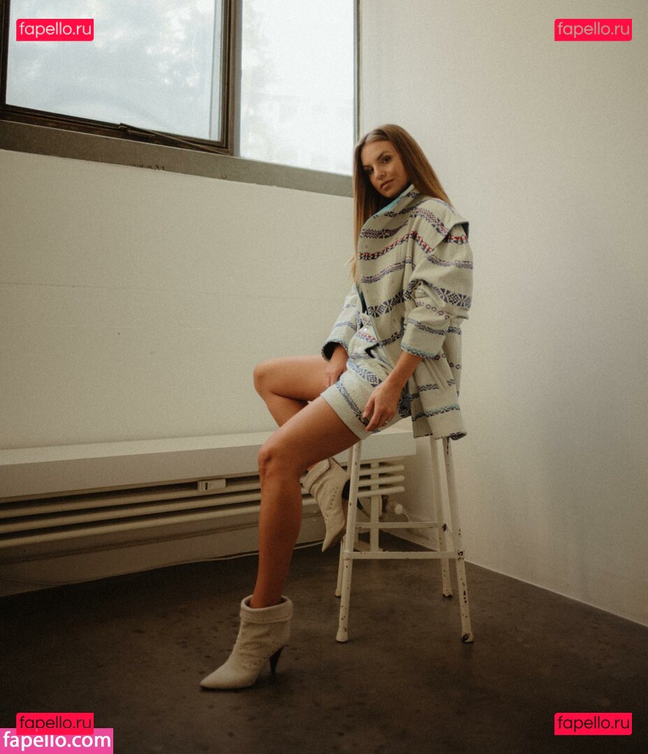 Laura Wontorra / LauraWontorra / WontorraLaura / laura_wontorra Onlyfans Photo Gallery 