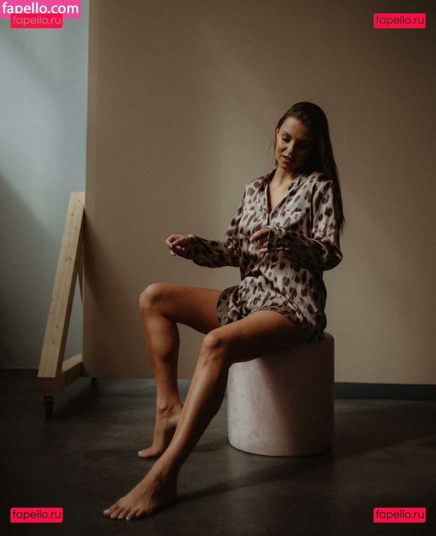 Laura Wontorra / LauraWontorra / WontorraLaura / laura_wontorra Onlyfans Photo Gallery 