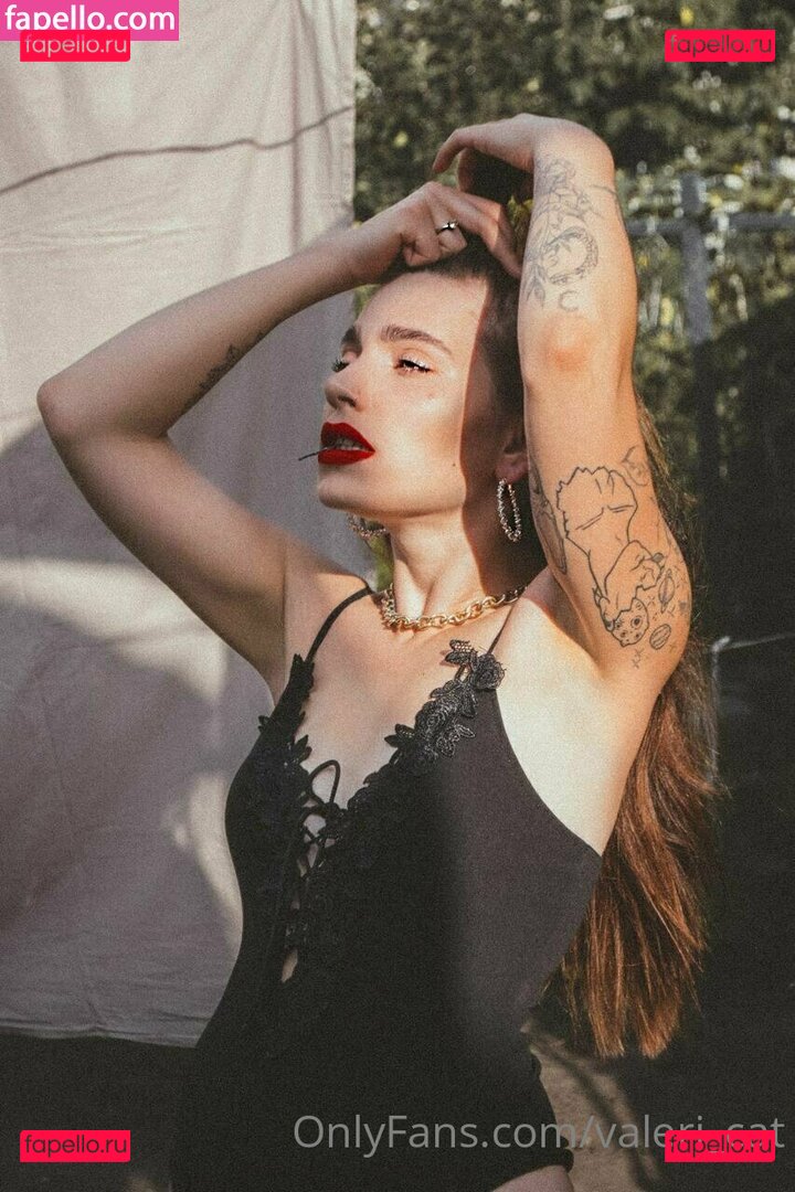 Valeri Catwoman / valeri_cat / valerizco Onlyfans Photo Gallery 