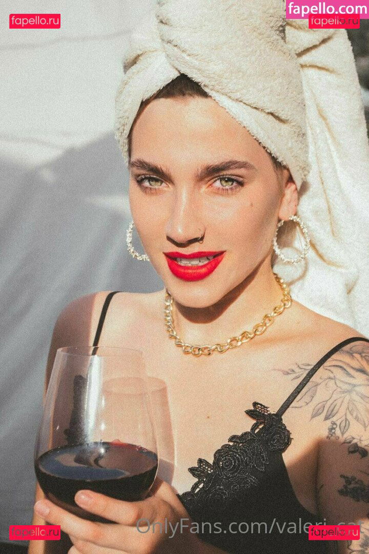 Valeri Catwoman / valeri_cat / valerizco Onlyfans Photo Gallery 