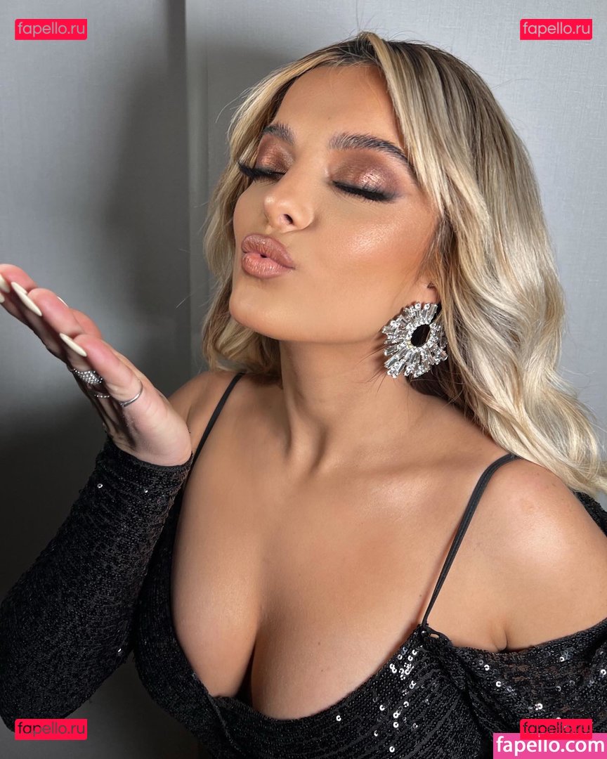 Bebe Rexha / beberexha / skylinevexx Onlyfans Photo Gallery 