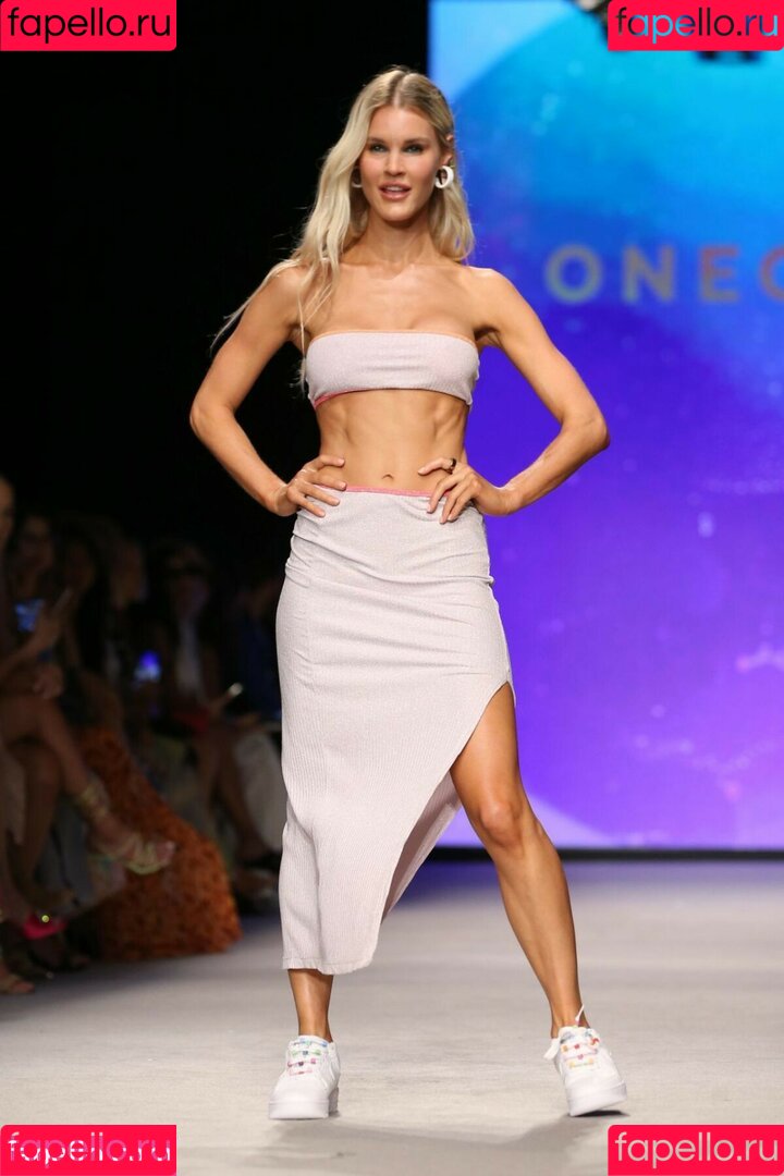 Joy Corrigan Onlyfans Photo Gallery 