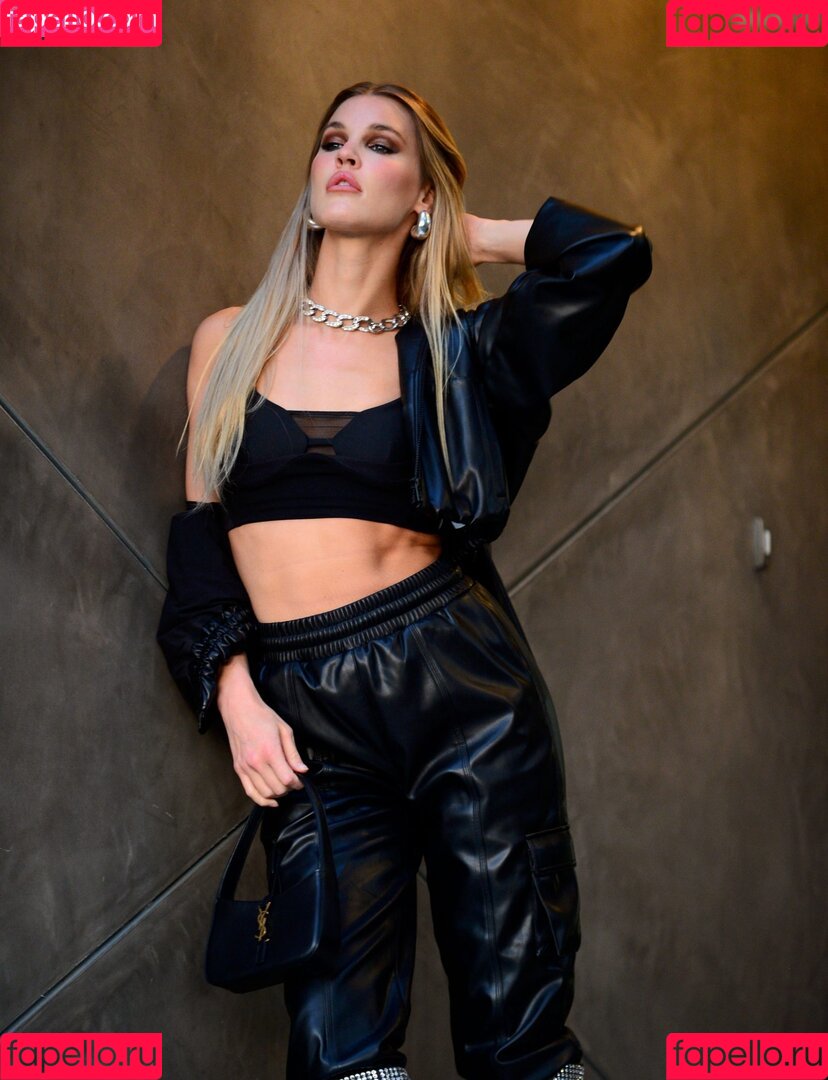 Joy Corrigan Onlyfans Photo Gallery 