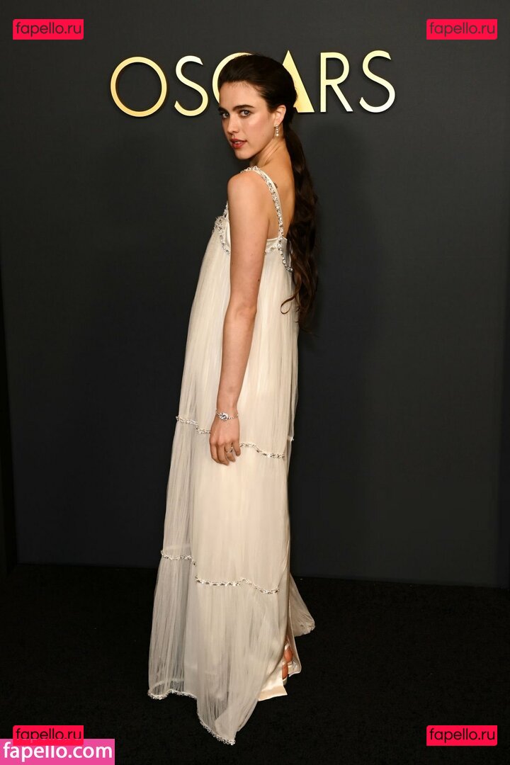 Margaret Qualley / SarahMargaretQualley