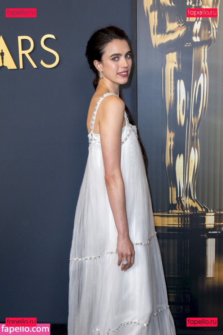 Margaret Qualley / SarahMargaretQualley Onlyfans Photo Gallery 