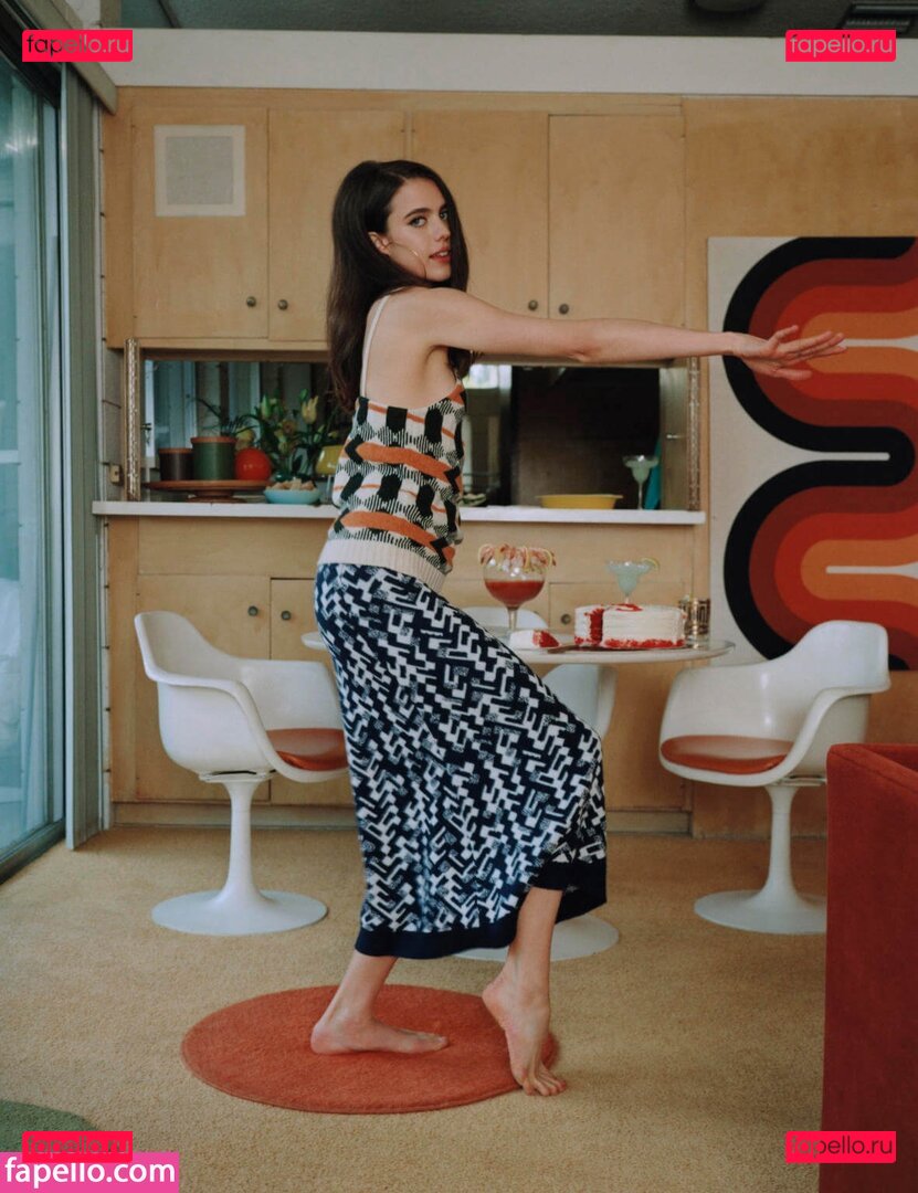 Margaret Qualley / SarahMargaretQualley Onlyfans Photo Gallery 