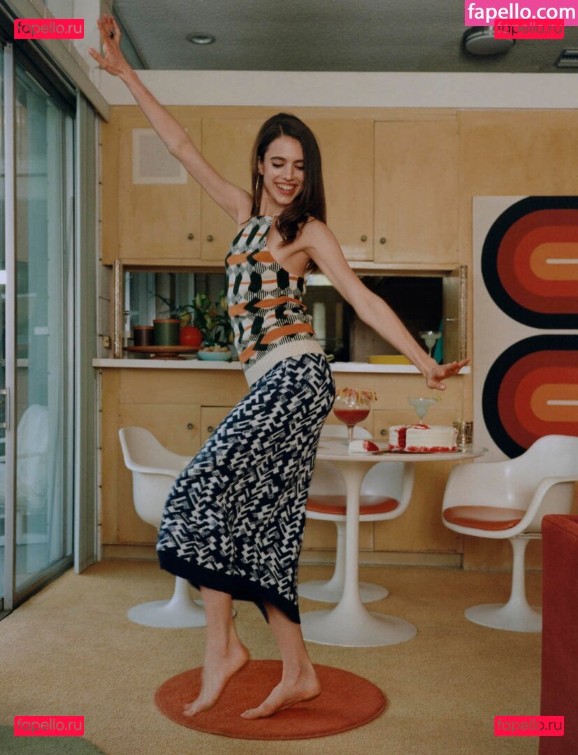 Margaret Qualley / SarahMargaretQualley Onlyfans Photo Gallery 