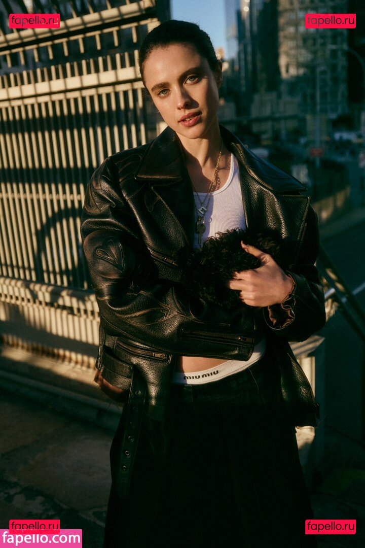 Margaret Qualley / SarahMargaretQualley Onlyfans Photo Gallery 