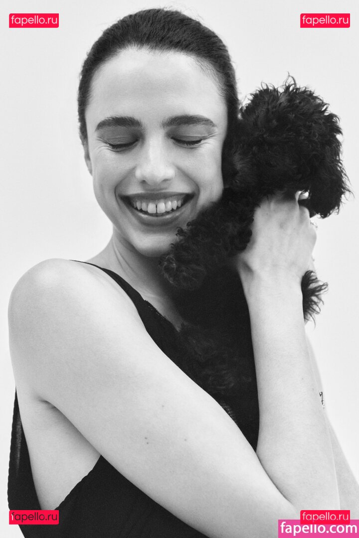 Margaret Qualley / SarahMargaretQualley Onlyfans Photo Gallery 