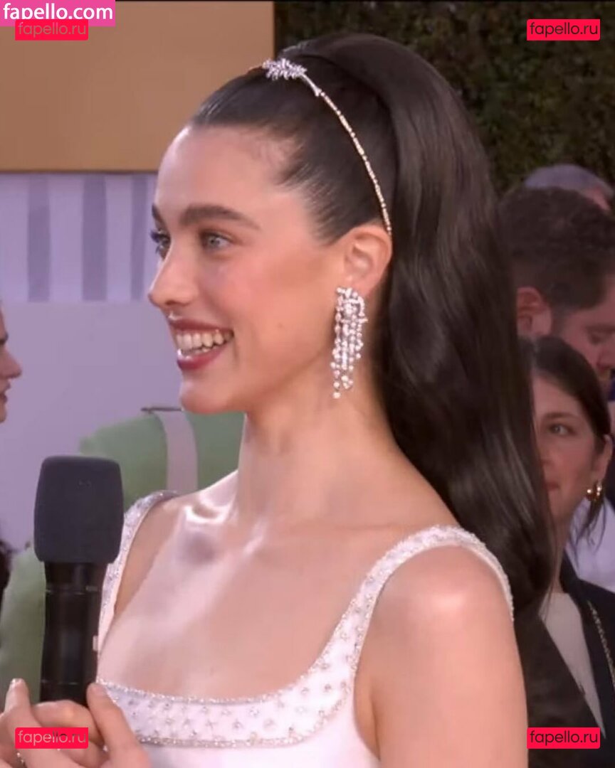 Margaret Qualley / SarahMargaretQualley Onlyfans Photo Gallery 