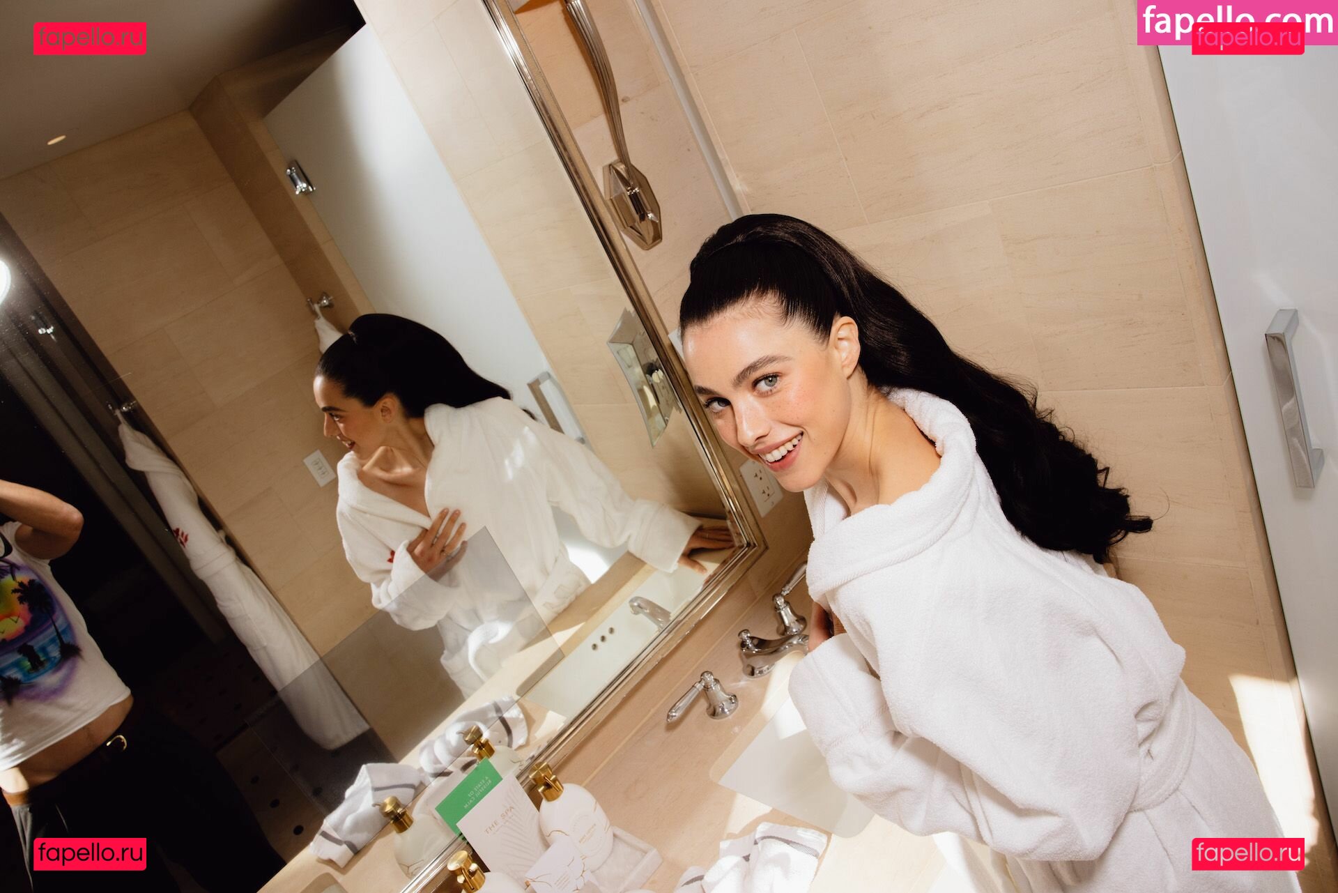 Margaret Qualley / SarahMargaretQualley Onlyfans Photo Gallery 