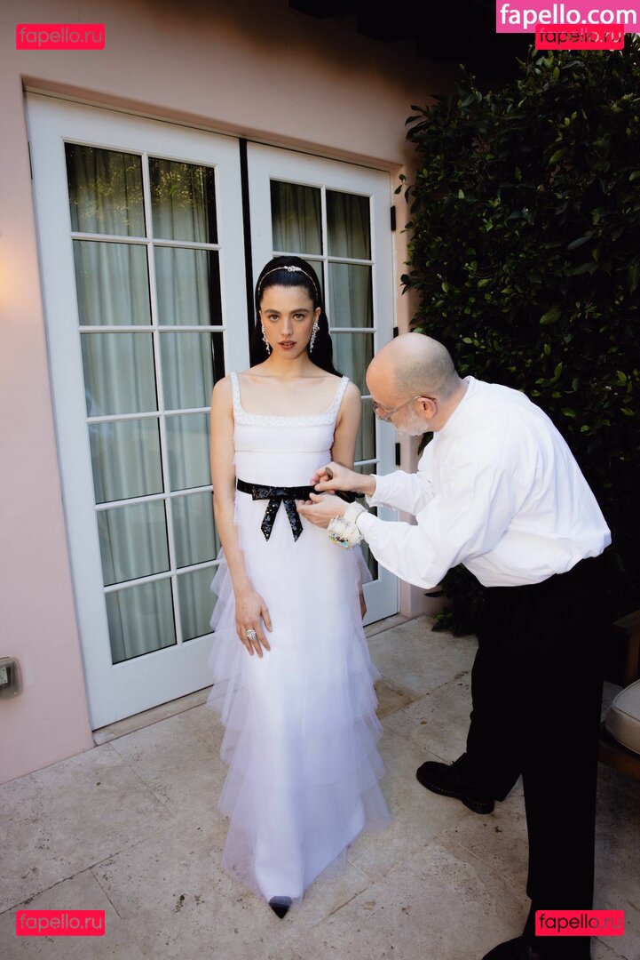 Margaret Qualley / SarahMargaretQualley Onlyfans Photo Gallery 