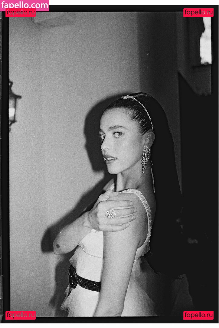 Margaret Qualley / SarahMargaretQualley Onlyfans Photo Gallery 