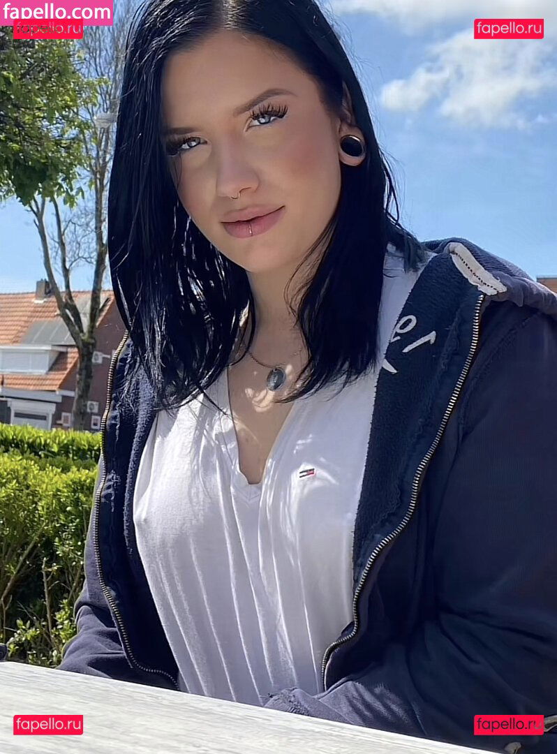 Cxmshotface / rebeccacambria_free / shitboxblondie / shitboxmommy Onlyfans Photo Gallery 