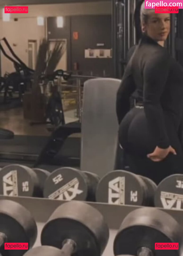 Cxmshotface / rebeccacambria_free / shitboxblondie / shitboxmommy Onlyfans Photo Gallery 