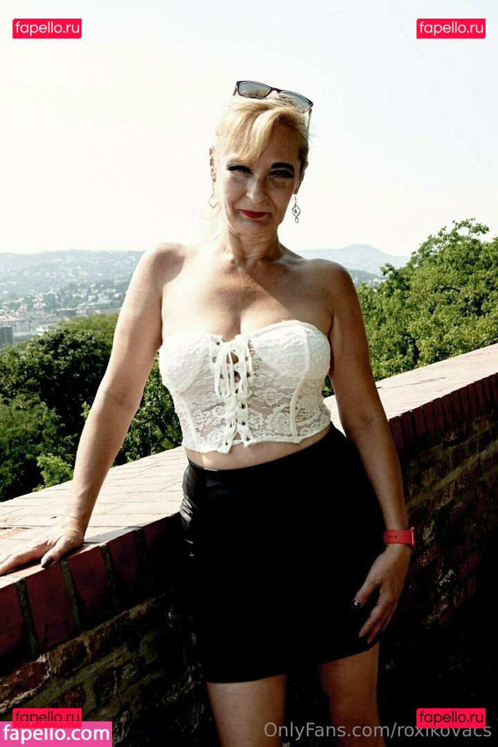 roxikovacs Onlyfans Photo Gallery 