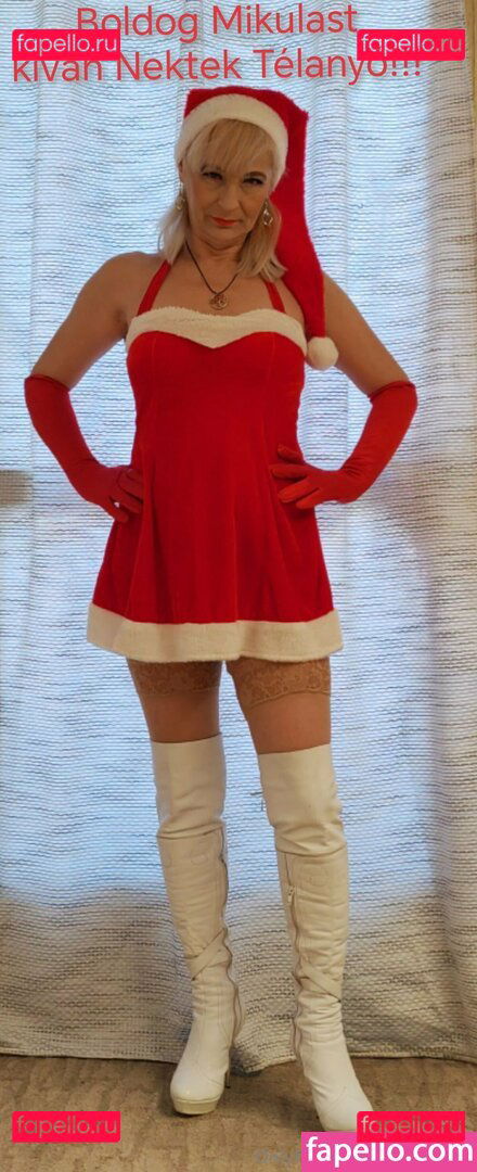 roxikovacs Onlyfans Photo Gallery 