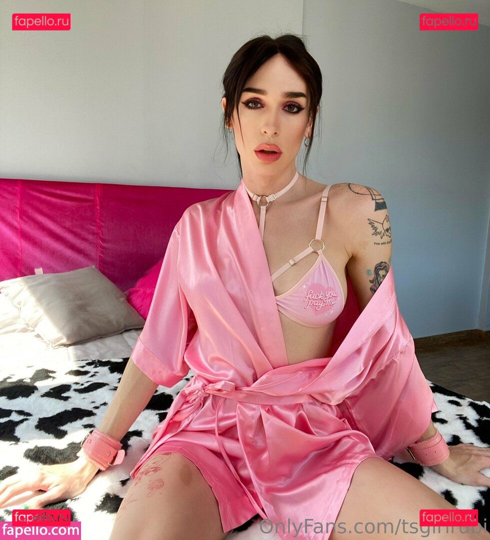 Rubi / thegirlrubia / tsgirlrubi Onlyfans Photo Gallery 