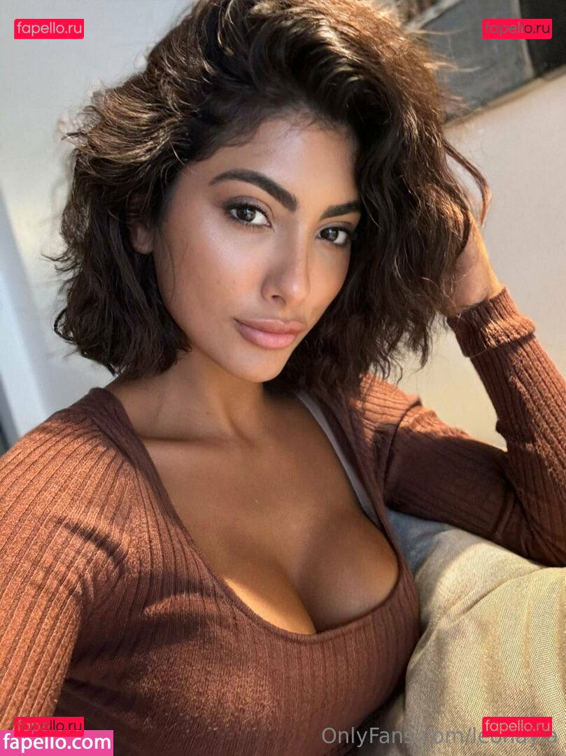 Leo Kim / leonayla / leonaylamessy Onlyfans Photo Gallery 