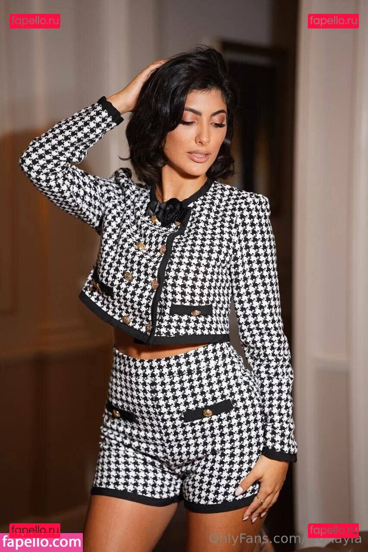 Leo Kim / leonayla / leonaylamessy Onlyfans Photo Gallery 