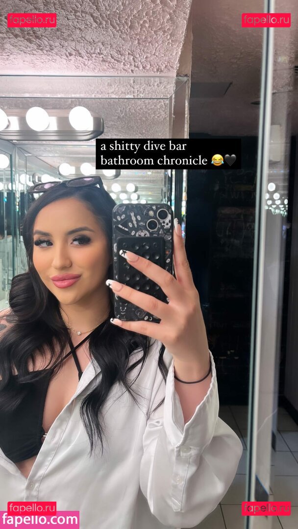 Claudelia Zarate / ohmy_claud / only1laurazarate Onlyfans Photo Gallery 