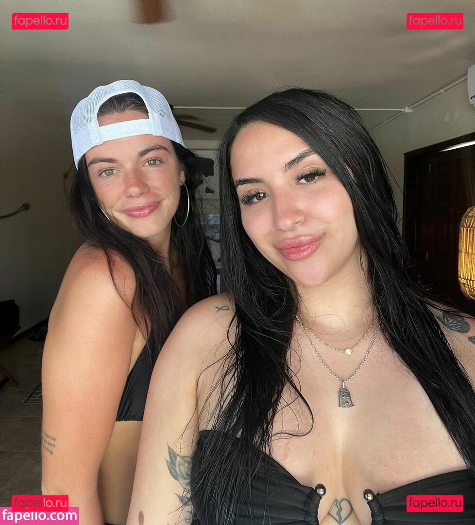 Claudelia Zarate / ohmy_claud / only1laurazarate Onlyfans Photo Gallery 