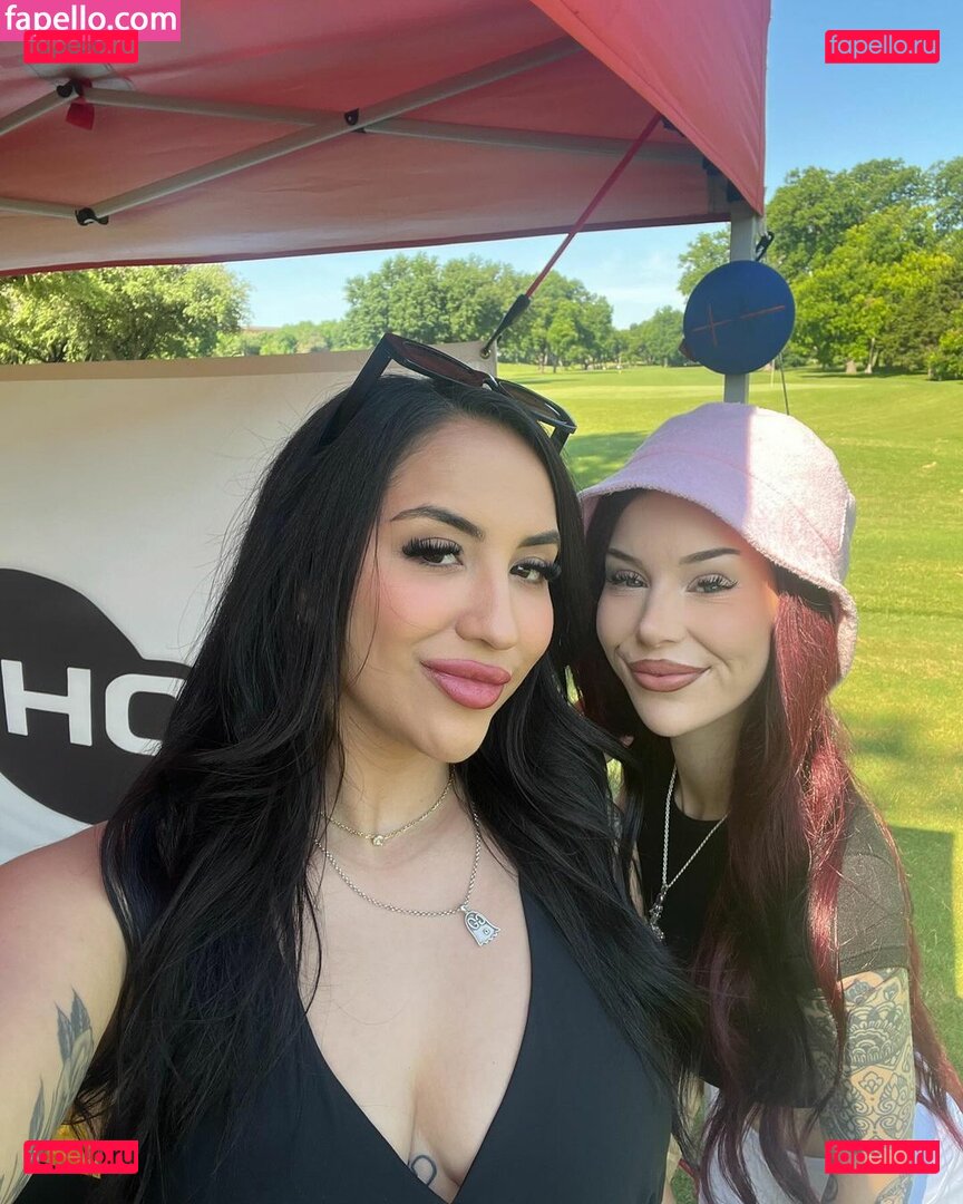 Claudelia Zarate / ohmy_claud / only1laurazarate Onlyfans Photo Gallery 