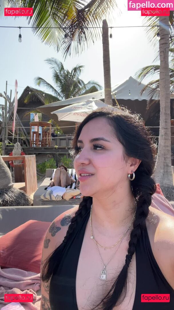 Claudelia Zarate / ohmy_claud / only1laurazarate Onlyfans Photo Gallery 