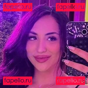 Claudelia Zarate / ohmy_claud / only1laurazarate Onlyfans Photo Gallery 