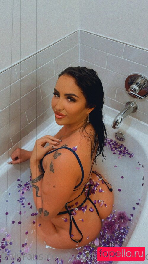 Claudelia Zarate Nude Onlyfans Photo 38