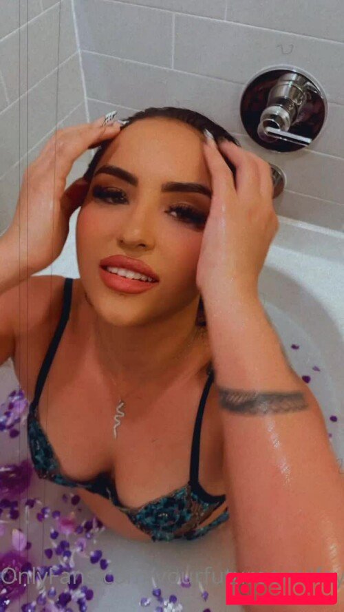 Claudelia Zarate Nude Onlyfans Photo 17