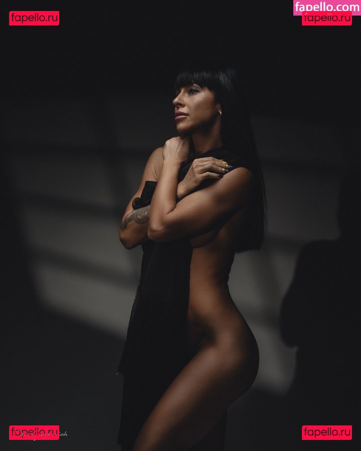 Yuli Giller / alexnaumovphoto / juli_mayers Onlyfans Photo Gallery 