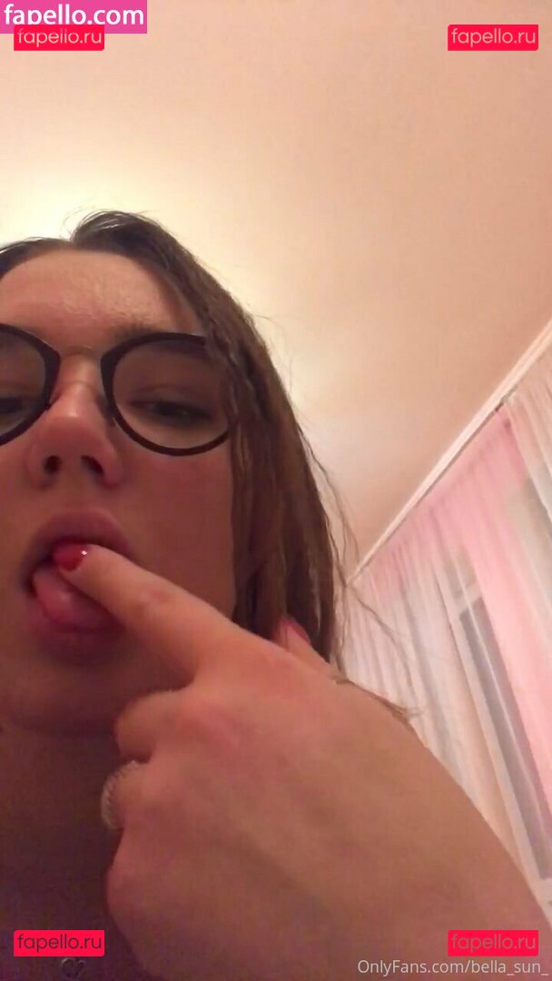 bella_sun_ / sunbeibay Onlyfans Photo Gallery 