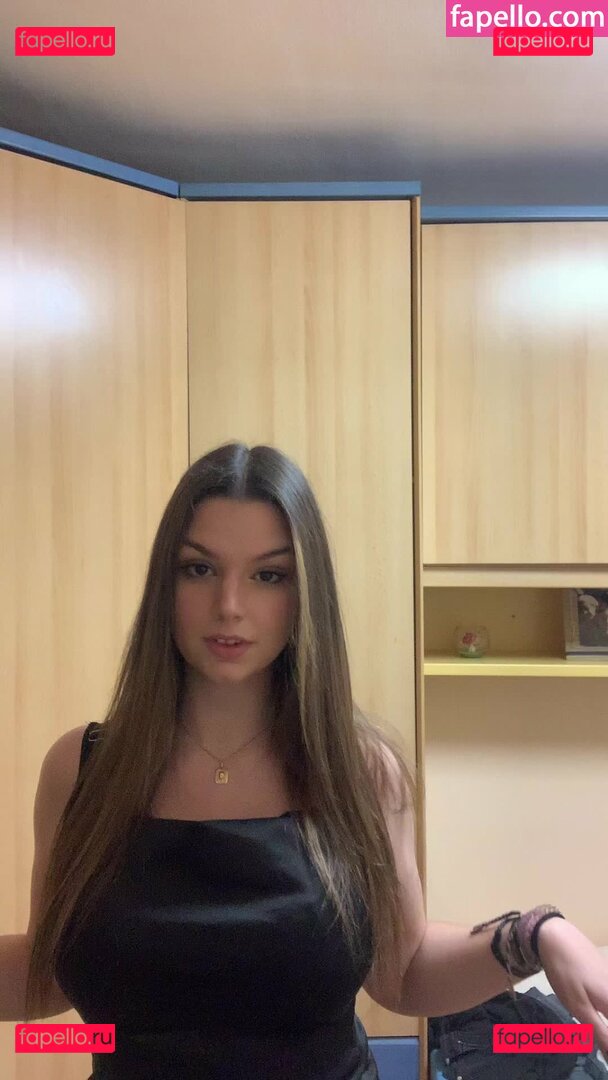 Sofia C / sofia_spc / sophiaxcc Onlyfans Photo Gallery 