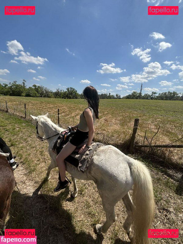 Brianna.Official / Briannaficial / brianna.0fficial Onlyfans Photo Gallery 